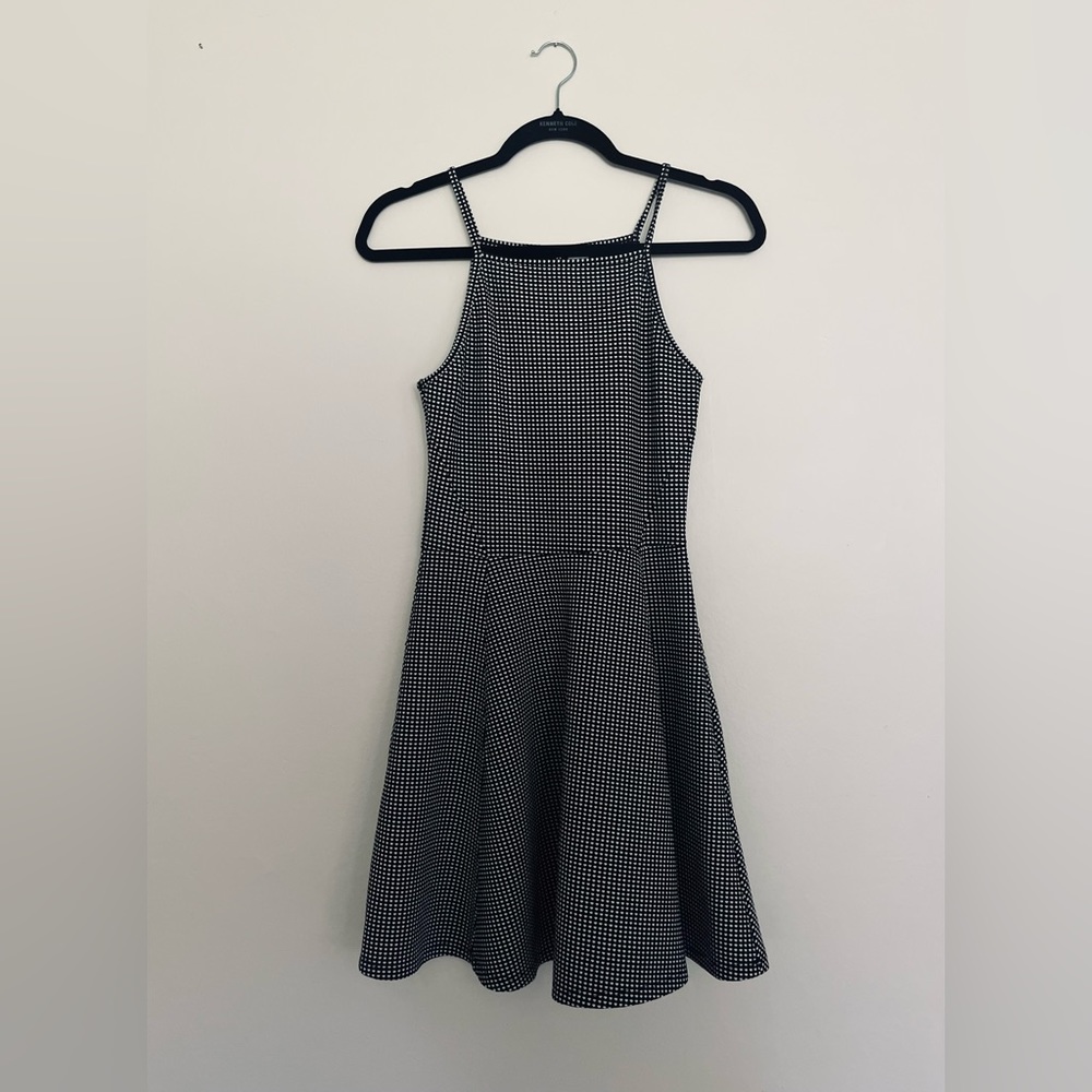 Black and White Triangle Neck Dress